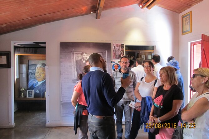 Johannesburg and Soweto Private Guided Tour with Shebeen Lunch. - Neighborhood side trips: Houghton Estate and the Mandela home near his final years