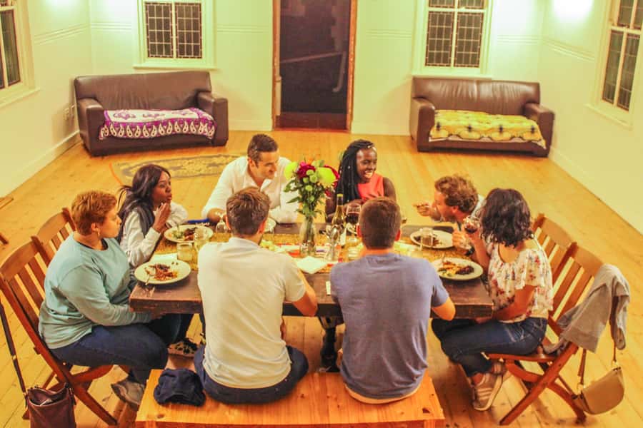Johannesburg: Pan-African Cooking & Dinning Experience - A home welcome with wine or juice, and quick house rules