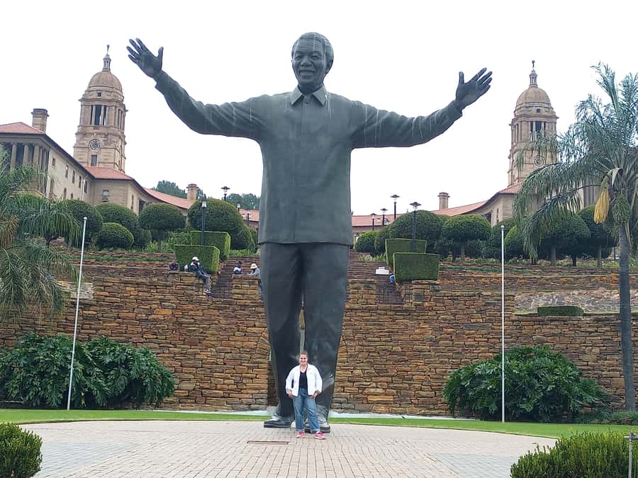 Johannesburg: Pretoria, Apartheid & Soweto Small-Group Tour - How the lunch and breaks usually work in an 8-hour run