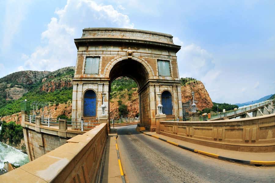 Johannesburg: Private Walking Tour with a Local - Food, lunches, and local recommendations that go beyond a quick bite