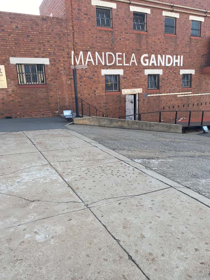 Johannesburg: Soweto & Apartheid Museum Half-Day Tour - Transport and tour flow: guide style matters a lot