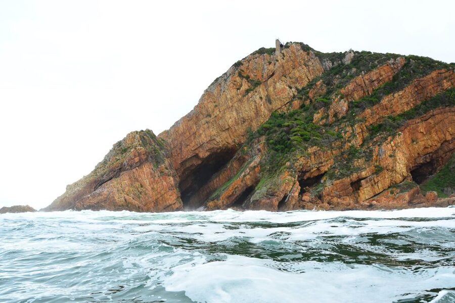 Knysna Heads and Estuary Adventure - What You See at Knysna Heads: Rugged Sandstone and Big Ocean Energy