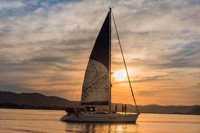 Knysna Sunset Sailing Cruise, Light Dinner & Bubbly - Why Knysna Heads Sunset Works So Well on This Cruise