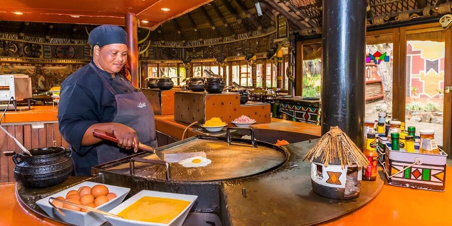 Lesedi Cultural Village with lunch or dinner cultural food - The Lunch or Dinner Stop: Traditional Food With Real Timing