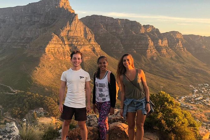 Lion's Head hike for Morning - Pickup and the start of the day in central Cape Town
