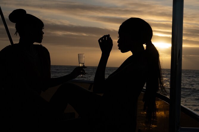 Luxury Sunset Cruise with Prosecco - Prosecco, Music, and the On-Board Vibe
