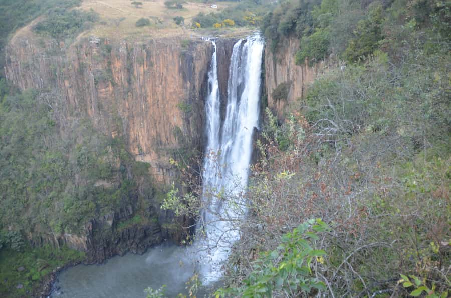 Mandela Capture Site Howick Falls & PheZulu Village Day Trip - Mandela Capture Site, Pietermaritzburg, and the start of the story