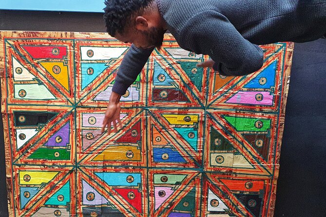 (Meet the Artist)Art Gallery & Street Art tour with lunch - Living Artists Emporium: seeing how careers actually start