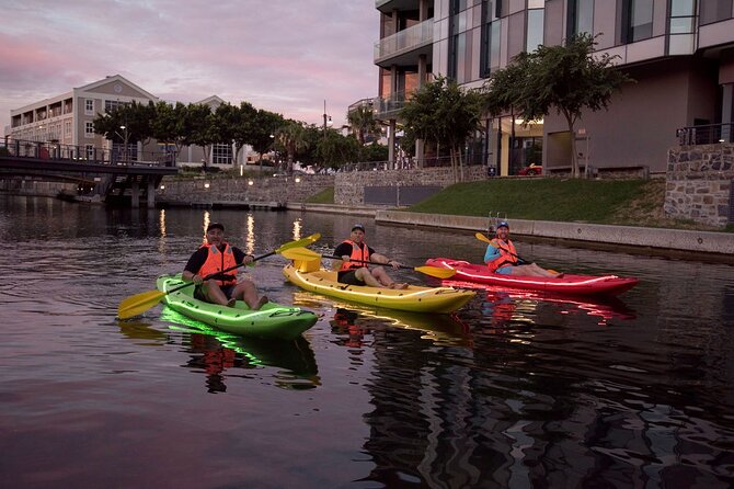 Night Kayaking in Battery Park V&A Waterfront - Why Battery Park canals at night feel so special