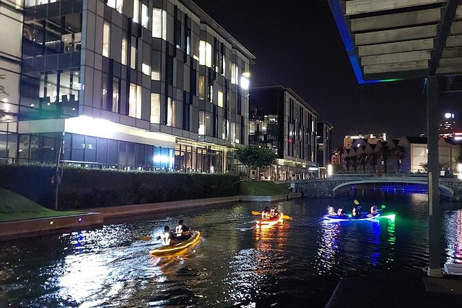 Night Kayaking in Battery Park V&A Waterfront - What to plan around in the V&A Waterfront area