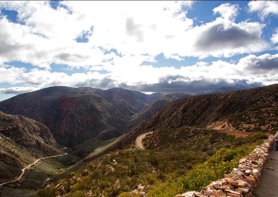 Oudtshoorn: Swartberg Mountain Pass Tour with Country Lunch - Downhill Back to Kobus se Gat: Views, Momentum, and Optional Biking