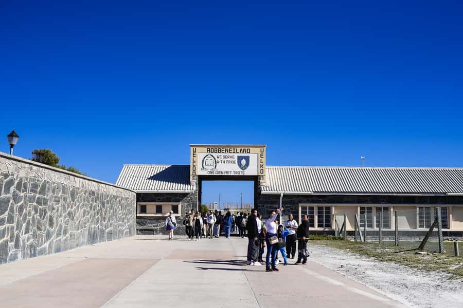 Pre-Booked: Robben Island, Bo-kaap & Table Mountain Tour - A One Day Plan for Mandela, Cape Malay Streets, and Big Views