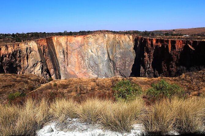 Pretoria City Tour and Cullinan Mine Tour from Johannesburg - One morning, two stories: Pretoria landmarks and Cullinan diamonds
