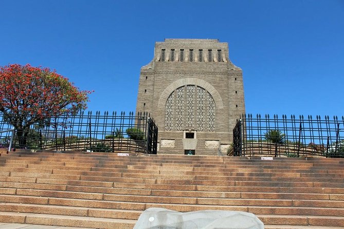 Pretoria City Tour and Cullinan Mine Tour from Johannesburg - Paul Kruger Country House Museum: the 1884 building trick with milk
