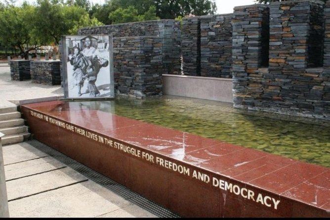 Pretoria, Soweto and Apartheid Museum Guided Day Tour from Johannesburg Private - The 7-hour pace: how to enjoy the ride without feeling rushed