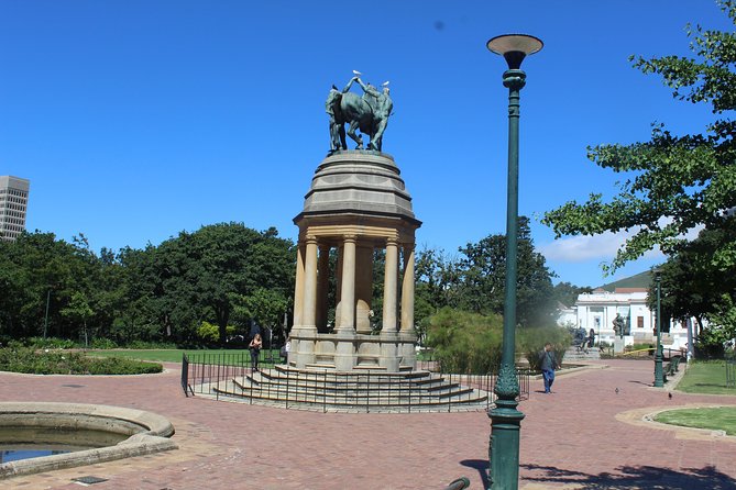 Private City Tour Table Mountain + Cable Car Ticket Camps Bay H/D - Camps Bay and Signal Hill viewpoints, including the 12 noon cannon