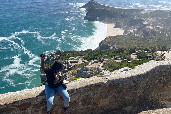 Private Guided Tour in Cape of Good Hope and Table Mountain - Noordhoek Farm Village: coffee, gifts, and a real break