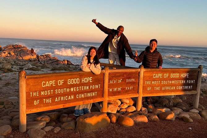 Private Guided Tour to Table Mountain and Cape Point with Penguin - Noordhoek Farm Village, a relaxed food and coffee pause with craft options