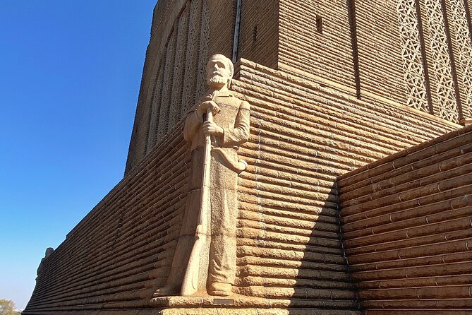 Private Half Day Pretoria City Tour from Johannesburg or pretoria - Church Square and Its Big Names: Ou Raadsaal, Palace of Justice, Capital Theatre