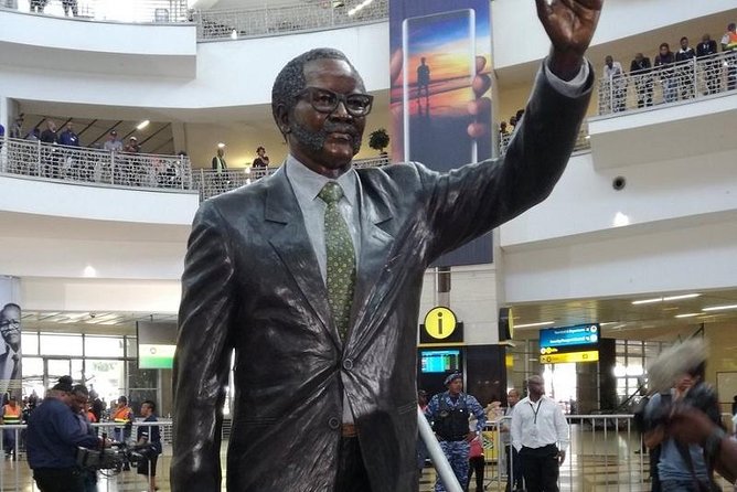 Private Minivan Shuttle: Johannesburg International Airport (JNB) - Where it drops you: Johannesburg or Sandton door-to-door