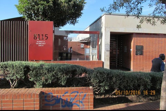 Private Soweto Tour 5 hours approximately from Johannesburg or Pretoria. - Private Soweto pickup from Johannesburg or Pretoria, minus the hassle