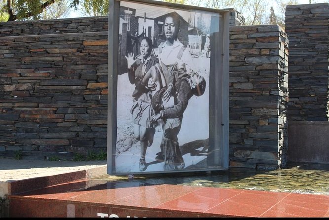 Private Soweto Tour 5 hours approximately from Johannesburg or Pretoria. - Price and logistics: what $98.92 really covers