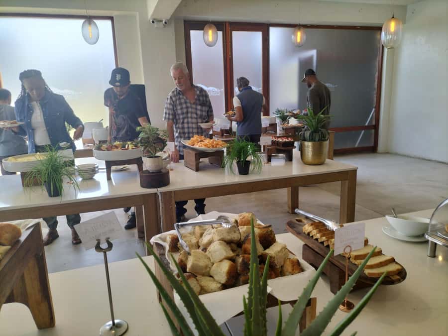 Private Tour: Big 5 Safari, Experience the wild animals - The lodge break: lunch, welcome drink, and time to reset