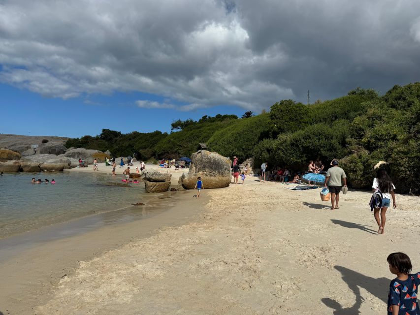 Private Tour: Cape Point, Penguins, Chapmans Peak & more... - Noordhoek break: coffee and a reset before the Cape’s endpoints