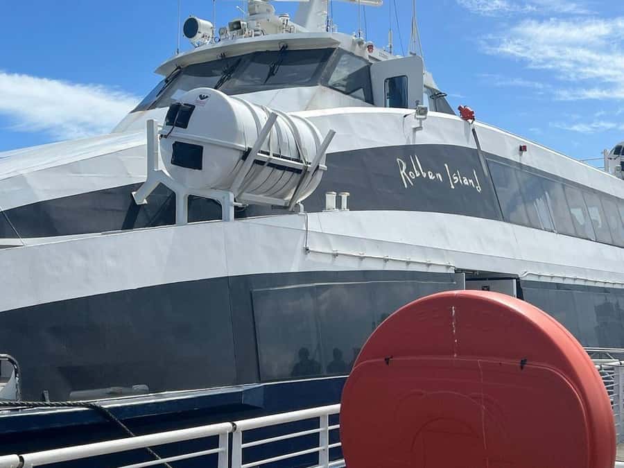 Private Tour: Robben Island, City Tour and Table Mountain - The prebooked tickets that actually save you time