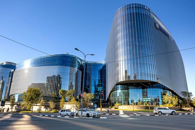 Private Transfer: Tambo Airport JNB to Johannesburg in Luxury Van - Timing reality: 30 minutes driving, 60 minutes of airport breathing room