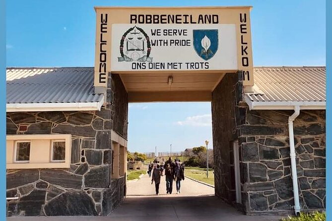 Robben Island and Table Mountain Full Day Private Tour - Table Mountain National Park: guided ride up, cable car ticket not included