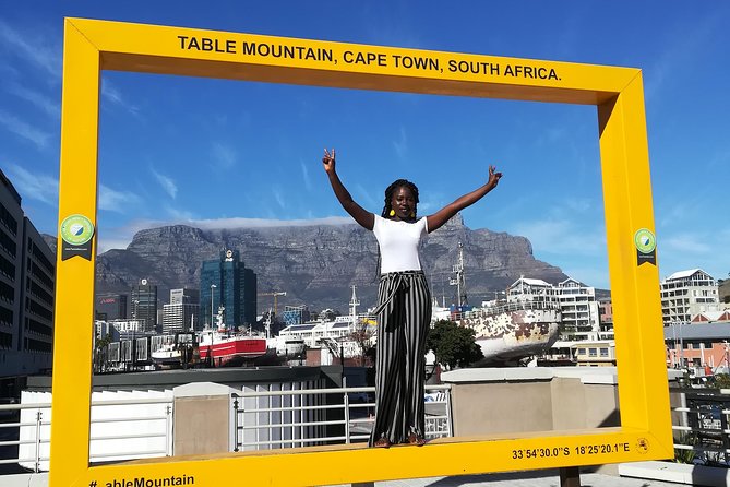 Robben Island, Bokaap, Mandela Glasses. tickets conf 8am next day - Bo-Kaap: colored houses, slavery in the Cape, and a tight 15-minute stop