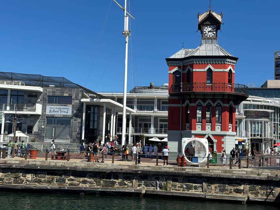 Robben Island Half Day Tour with Pre-Booked Ticket - Robben Island in one half day, the practical way