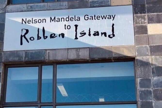Robben Island Museum Half-Day Tour. Including all tickets. - V&A Waterfront in 20 minutes: a short reset with real atmosphere