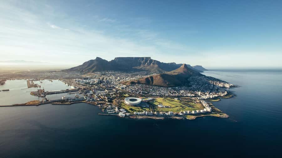 ROBBEN ISLAND MUSEUM TOUR, WITH OPTIONAL LAST MINUTE TICKETS - Meeting the former political prisoner guide, including Medise