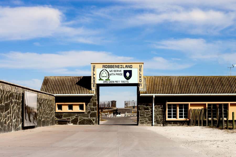 ROBBEN ISLAND MUSEUM TOUR, WITH OPTIONAL LAST MINUTE TICKETS - Price and value: what you get for about $90