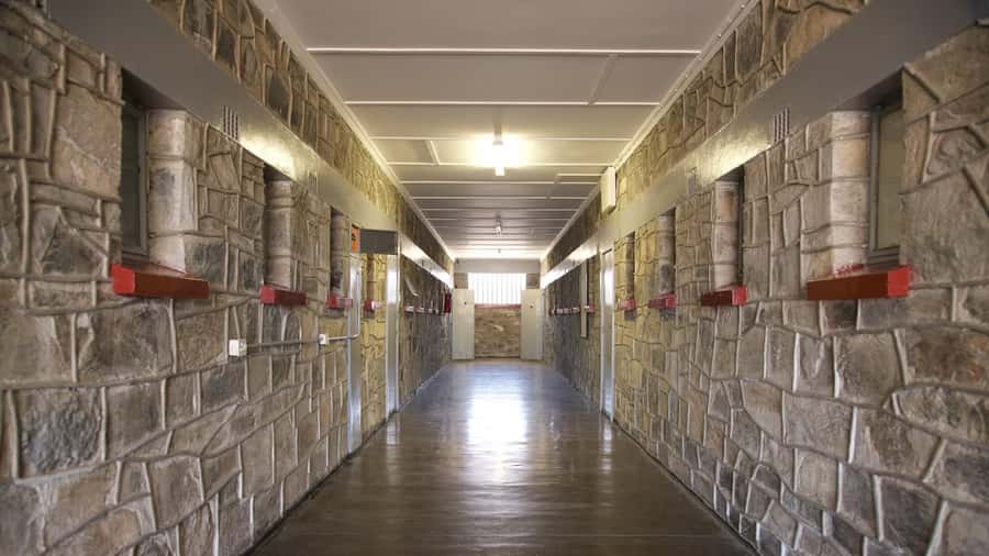 ROBBEN ISLAND MUSEUM TOUR, WITH OPTIONAL LAST MINUTE TICKETS - Passport, voucher confusion, and the boarding ticket trap