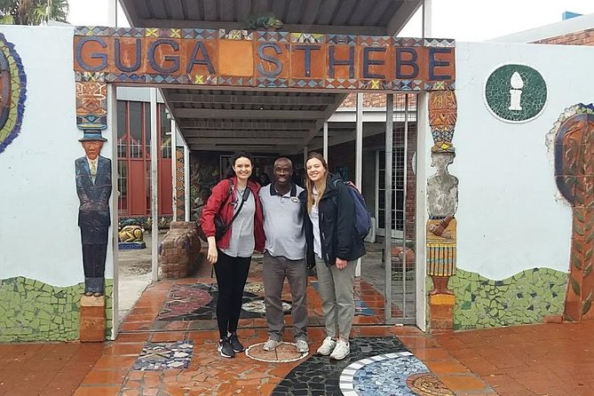 Robben Island Nelson Mandela's Prison Museum + Township Tour incl Ferry Tickets - Group Size and the Role of Guides Like Remmy