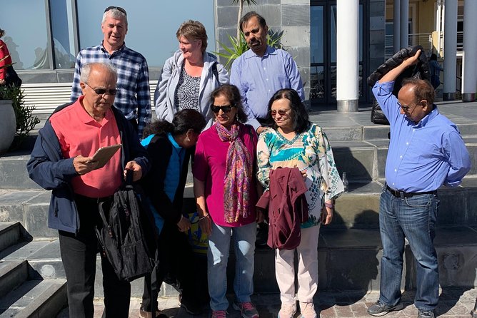 Robben Island & Surprise stops tickets confirm by 8am next day. - Guide style and small-group comfort with Susan