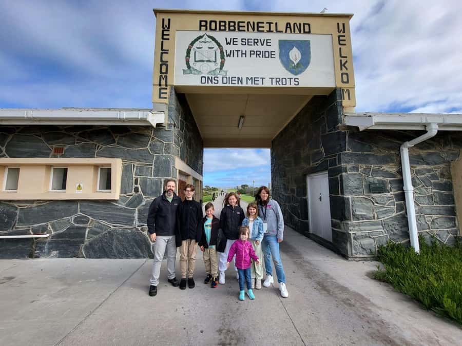 Robben Island, Table Mountain & Kirstenbosch, From Cape Town - Ferry time and how to prepare for the island museum