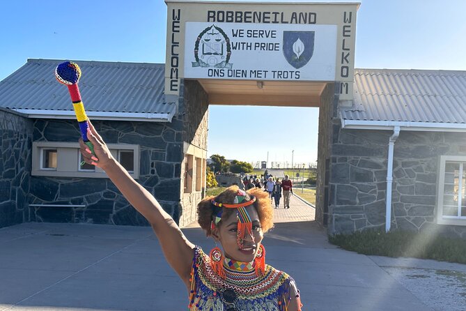 Robben Island & Table Mountain Pre Booked Tickets With Hotel Pick Up & Drop Off - From the island to Bo-Kaap, the lunch gap you should plan for