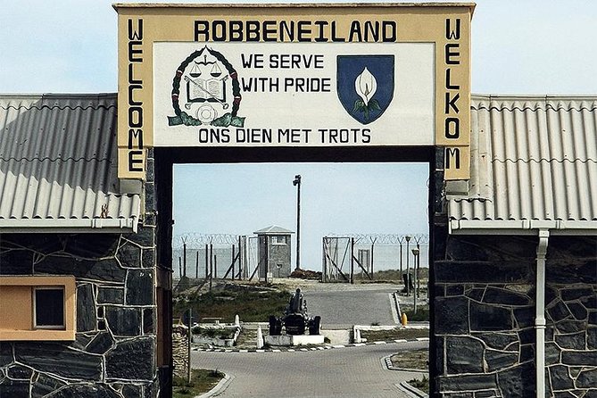 Robben Island Tour & Table Mountain guided Tour - What the Guides Add to the Day (Like Chris and the Island Guides)