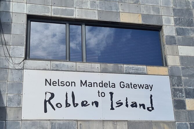ROBBEN ISLAND with Pre-Booked Tickets Half day tour - Robben Island, explained in plain human terms