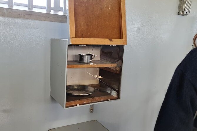 ROBBEN ISLAND with Pre-Booked Tickets Half day tour - Mandela’s jail cell and the walk associated with freedom