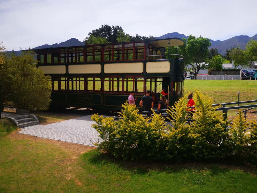 SCHEDULED FRANSCHHOEK WINE TRAM EXPERIENCE (by group size) - From Cape Town to Franschhoek in an 8-hour rhythm