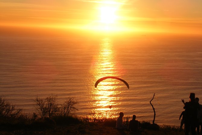 Signal Hill Romantic Sunset Tour in Cape Town - On Signal Hill: how the tour turns into a real pause