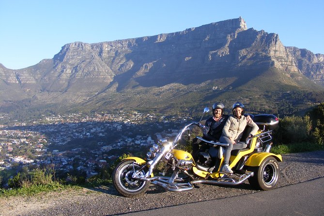 Signal Hill Romantic Sunset Tour in Cape Town - What makes this feel personal: private for up to 2