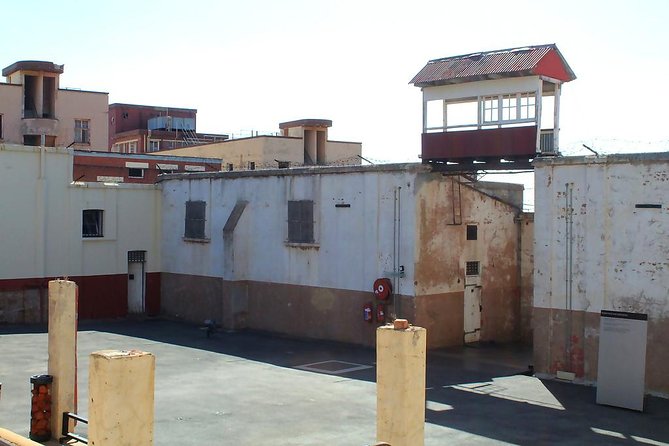 Soweto and Apartheid Museum Guided Tour - Mandela House, a short visit with a big emotional impact