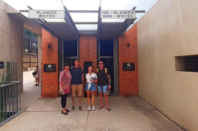 Soweto & Apartheid Museum Guided Tour - The morning Soweto route, from neighborhoods to memorials