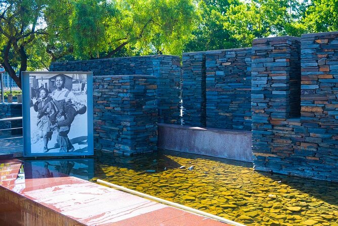 Soweto guided tour(Half day) - Getting around in comfort from Pretoria with pickup and air-conditioning